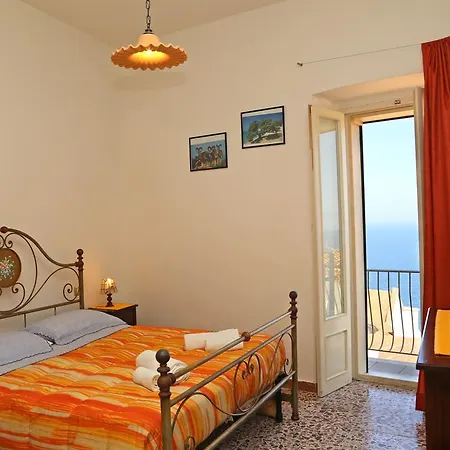 Lupolciu E Calarina B&B 카스텔사르도