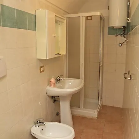 Lupolciu E Calarina B&B 카스텔사르도