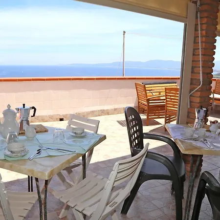 B&B Lupolciu E Calarina 카스텔사르도